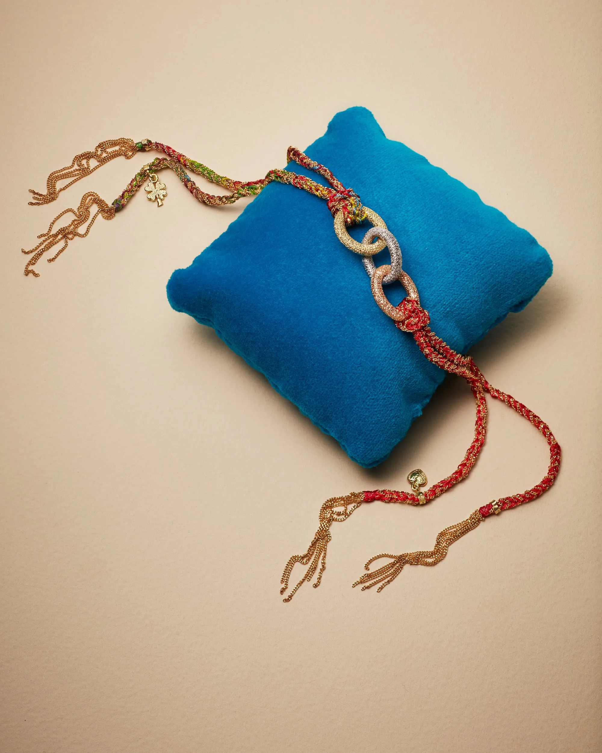 Lucky 1885 Bracelet Maker
